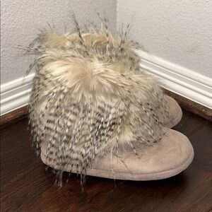 Cozy Tan Kids Shoes with Faux Fur